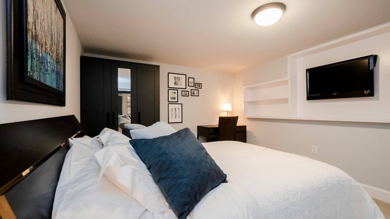 Photo of Bedroom in Alki