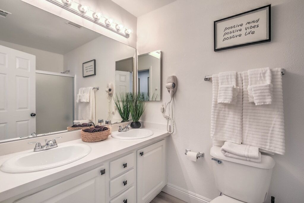 Photo of Bathroom in Mission Hills