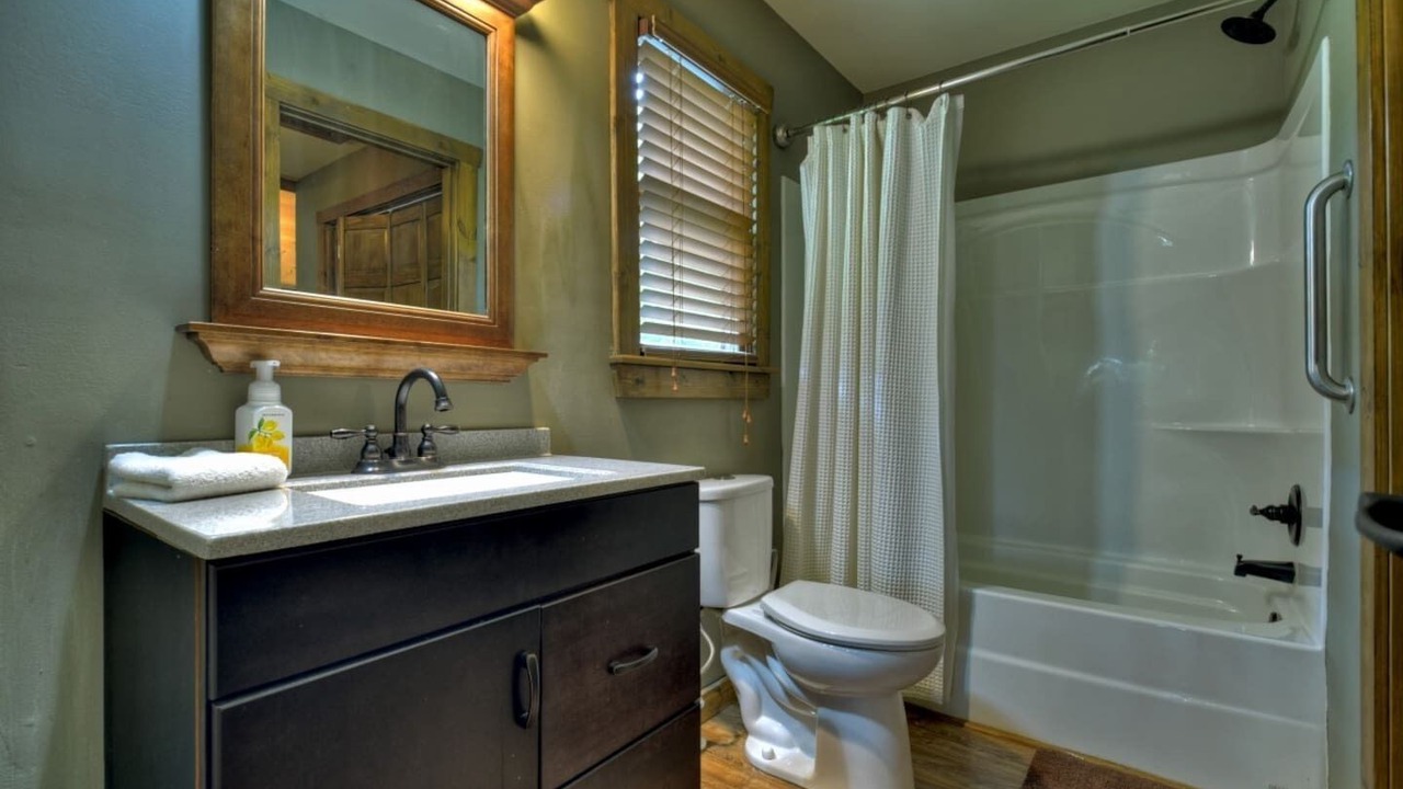 Photo of Bathroom in Chatsworth