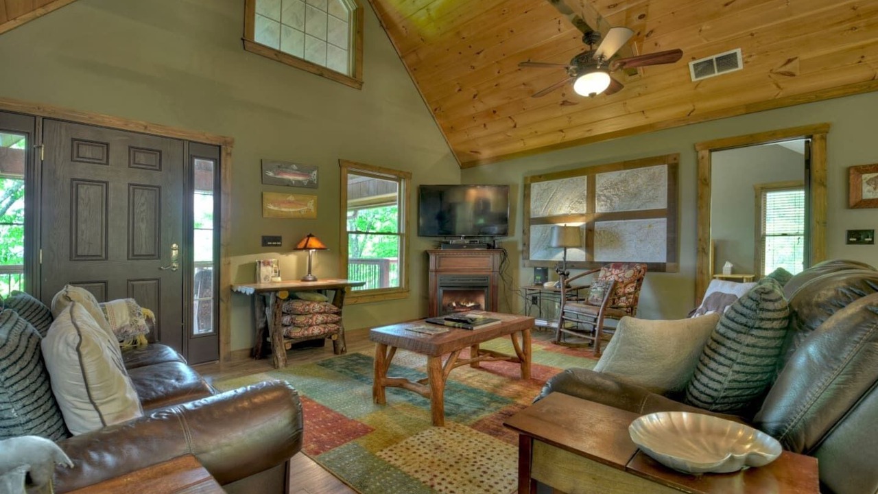 Photo of Livingroom in Chatsworth