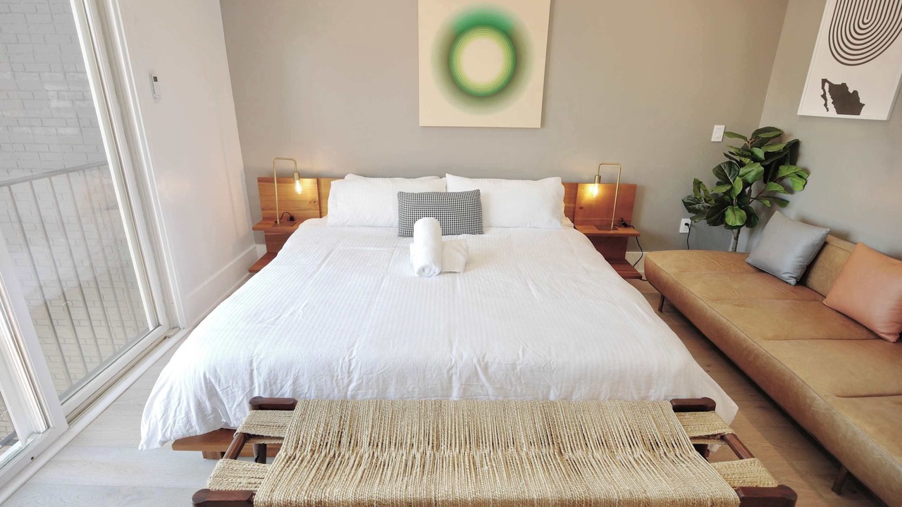 Photo of Bedroom in Logan Circle