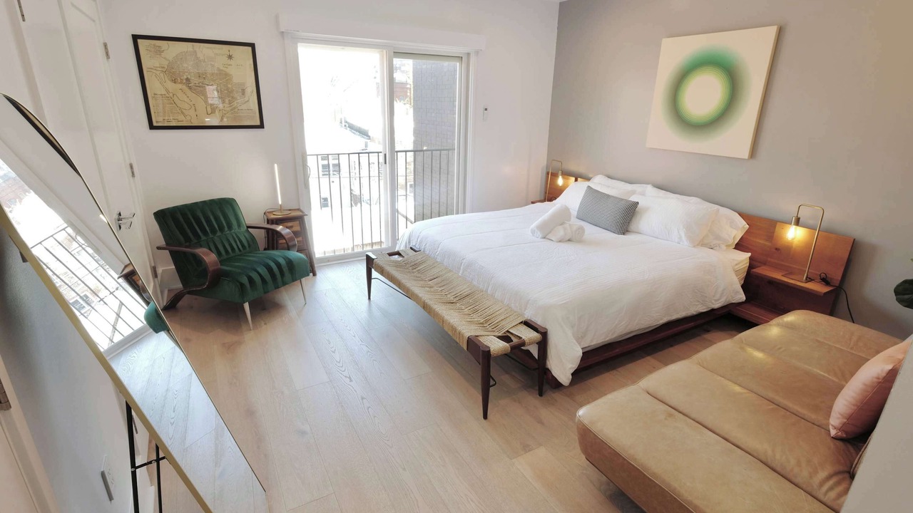 Photo of Bedroom in Logan Circle