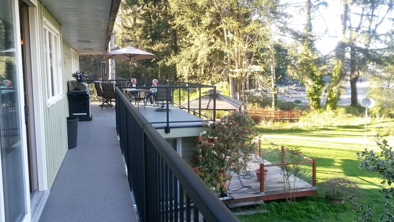 Photo of Patio Balcony in Heriot Bay