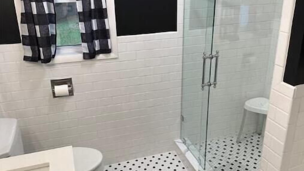 Photo of Bathroom in Irons