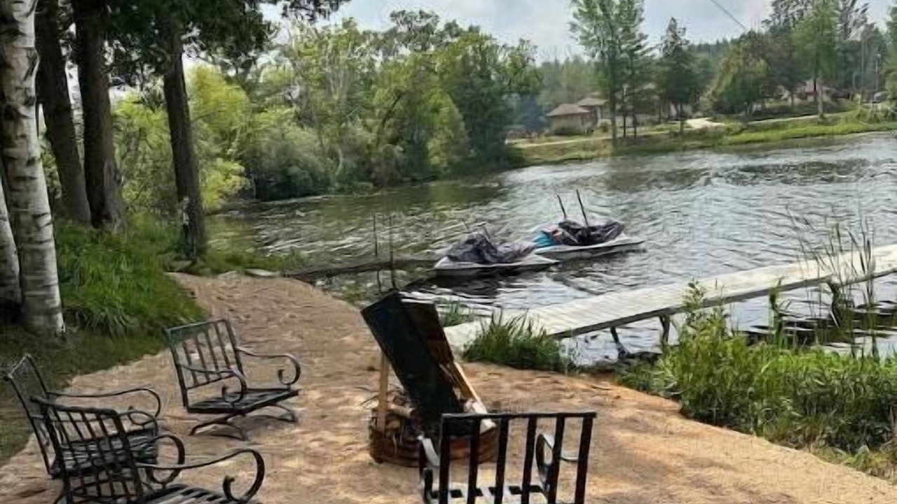 Photo of Outdoor in Irons