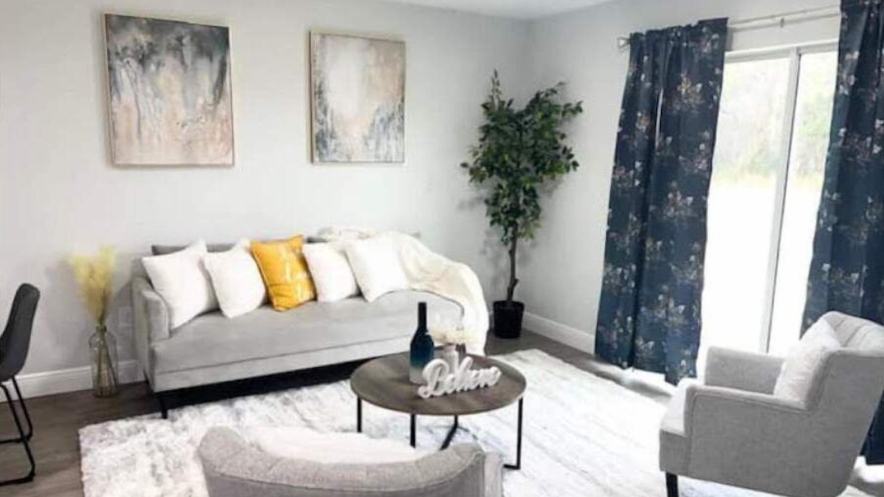 Photo of Livingroom in Candler