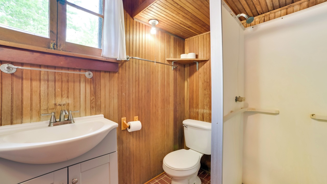 Photo of Bathroom in Cedarville