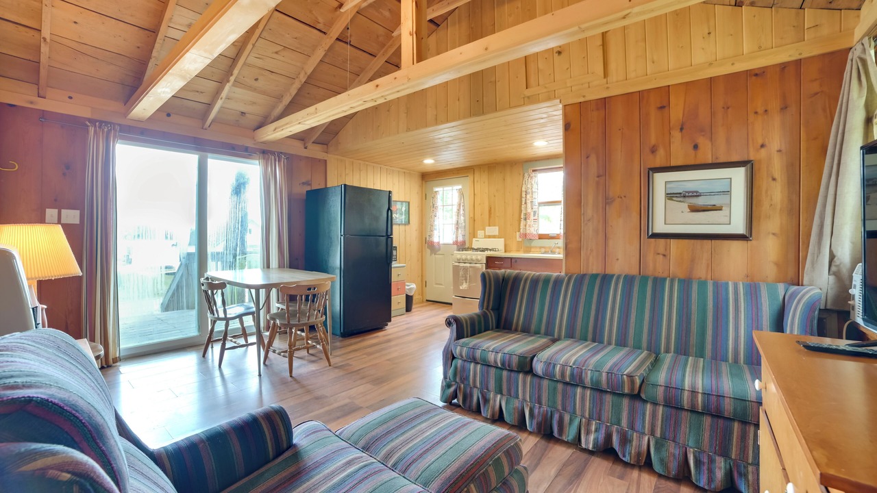 Photo of Livingroom in Cedarville