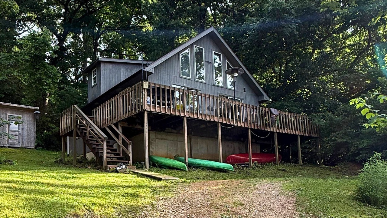 Photo of Outdoor in Roach