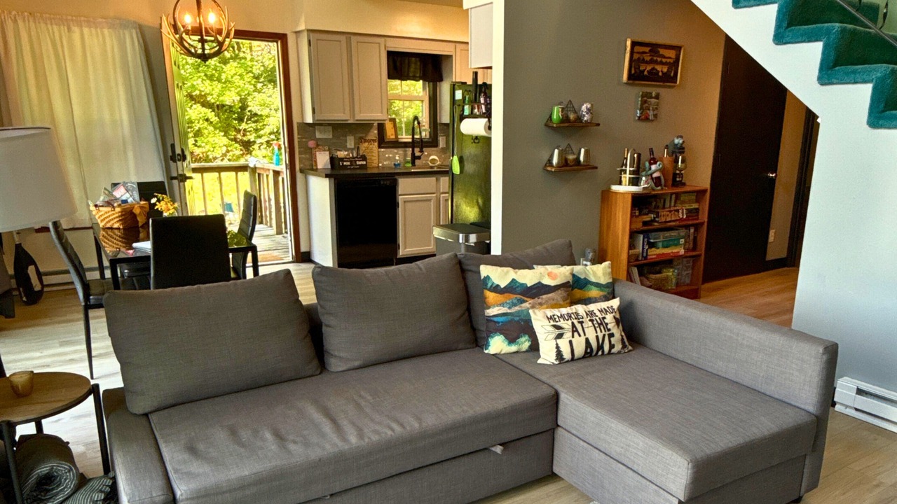 Photo of Livingroom in Roach