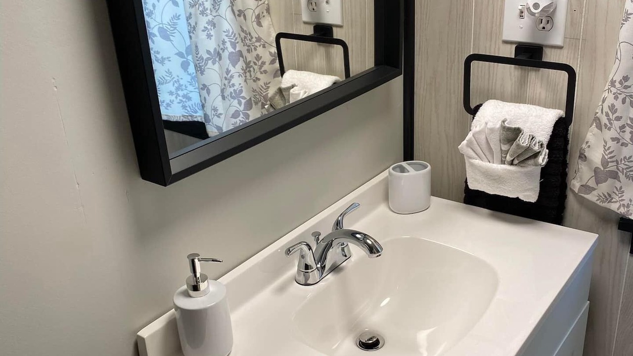 Photo of Bathroom in Roach