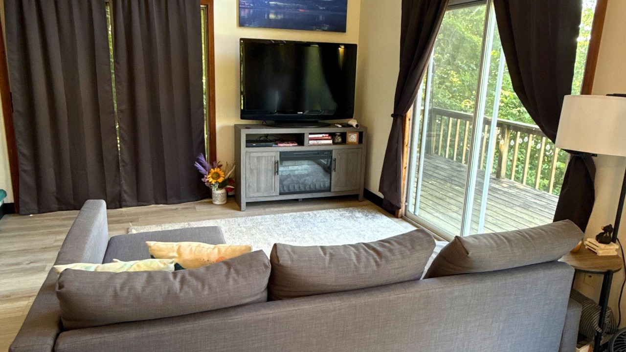 Photo of Livingroom in Roach