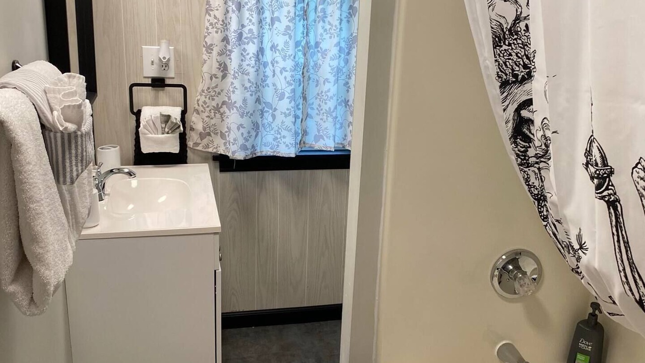 Photo of Bathroom in Roach
