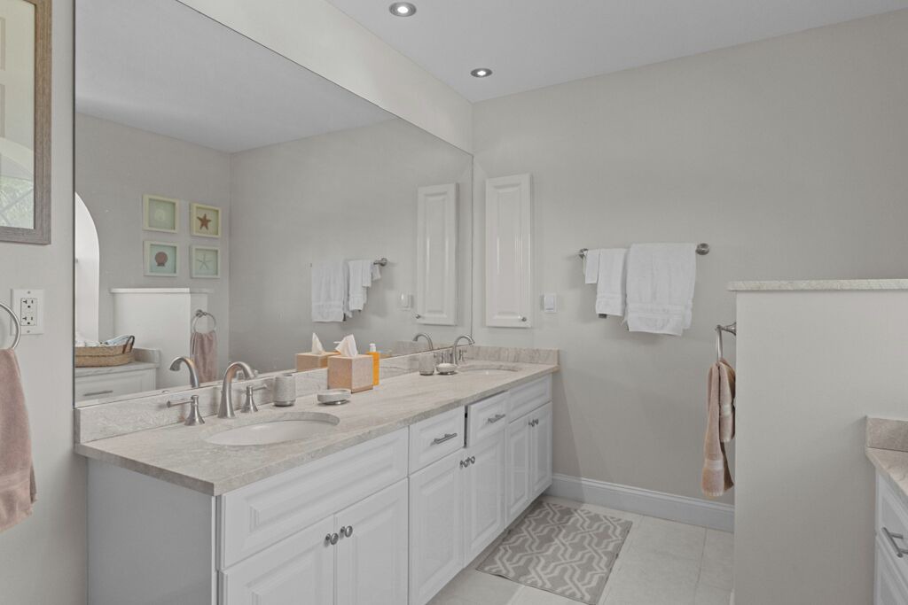 Photo of Bathroom in The Dunes