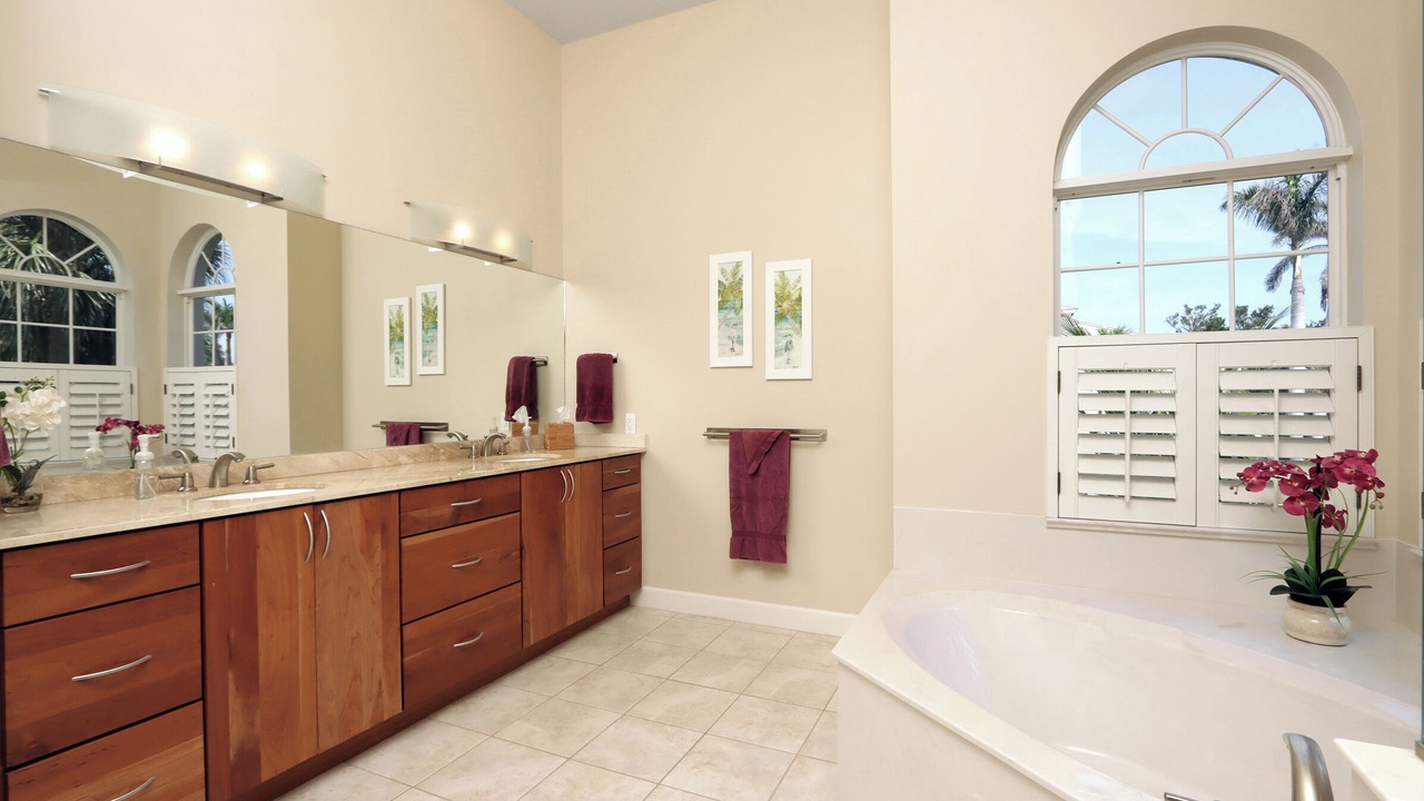 Photo of Bathroom in Beachview Country Club Estates