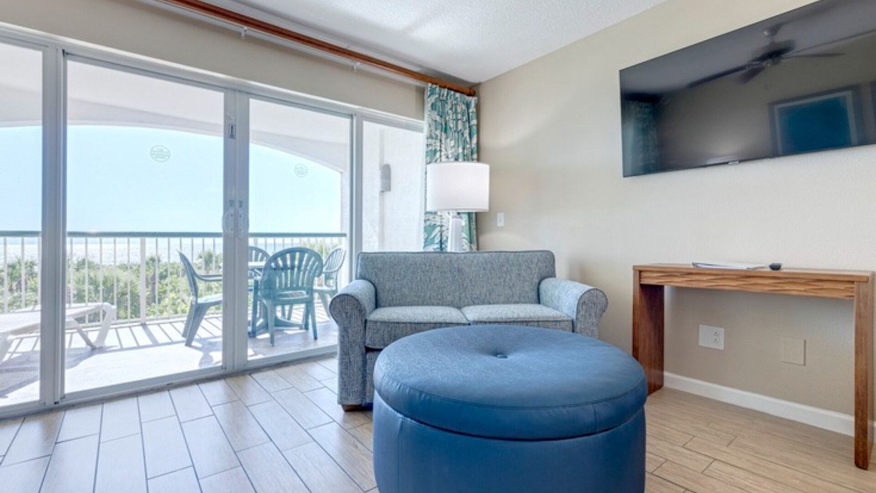 Photo of Livingroom in Cocoa Isles