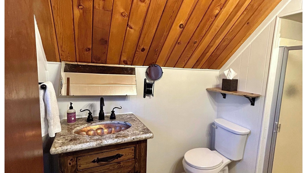 Photo of Bathroom in Munds Park
