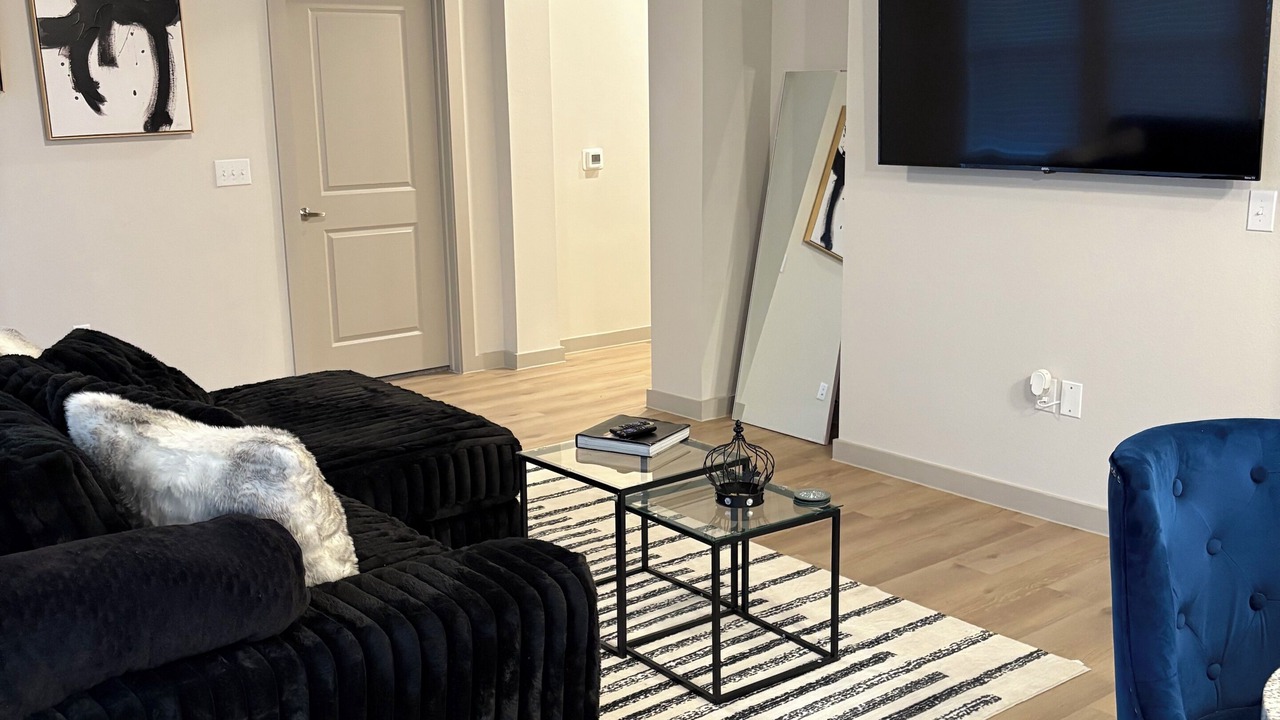 Photo of Livingroom in Spring