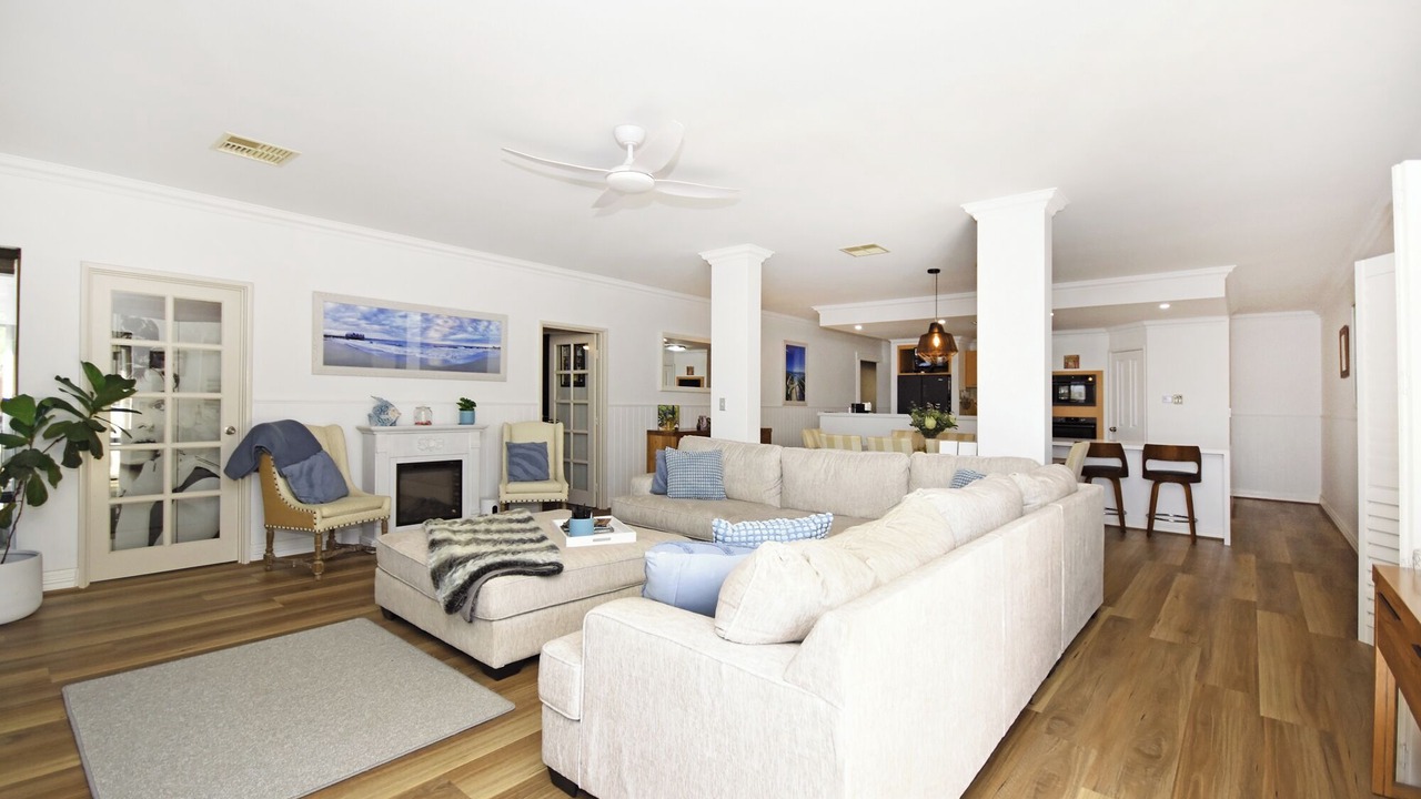Photo of Livingroom in Clarkson
