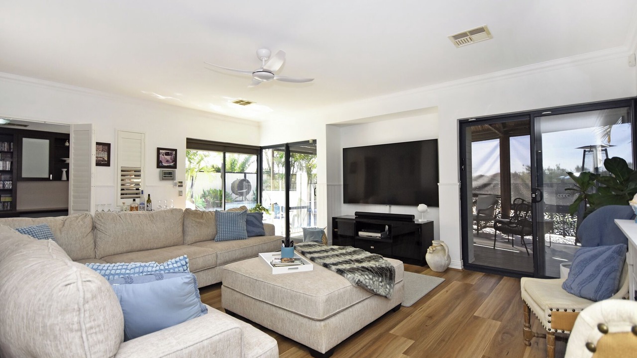 Photo of Livingroom in Clarkson