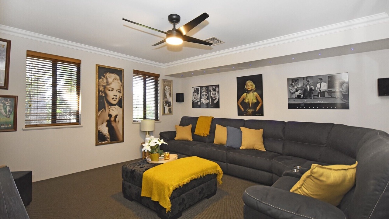 Photo of Livingroom in Clarkson
