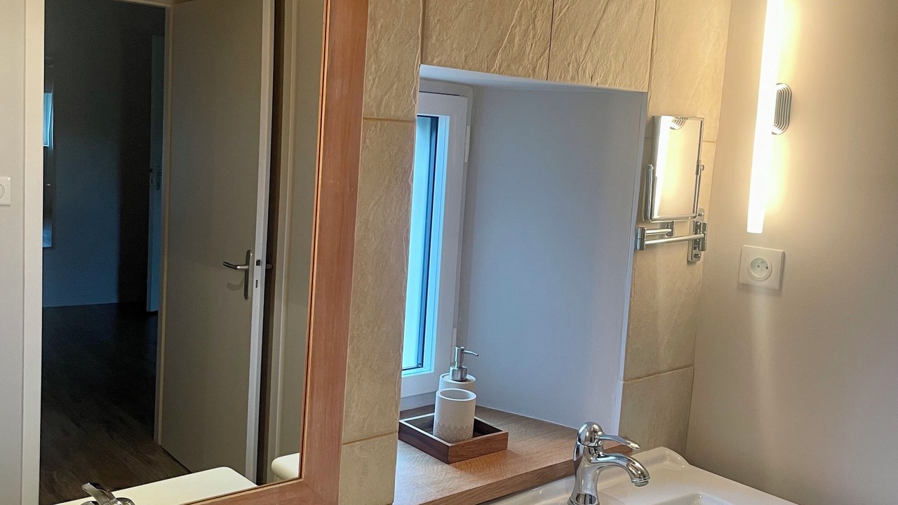 Photo of Bathroom in Saint-Cyr-en-Talmondais