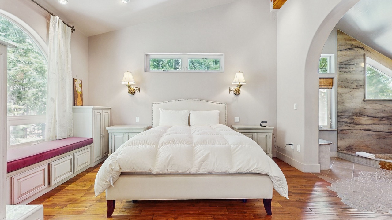 Photo of Bedroom in North Upper Truckee