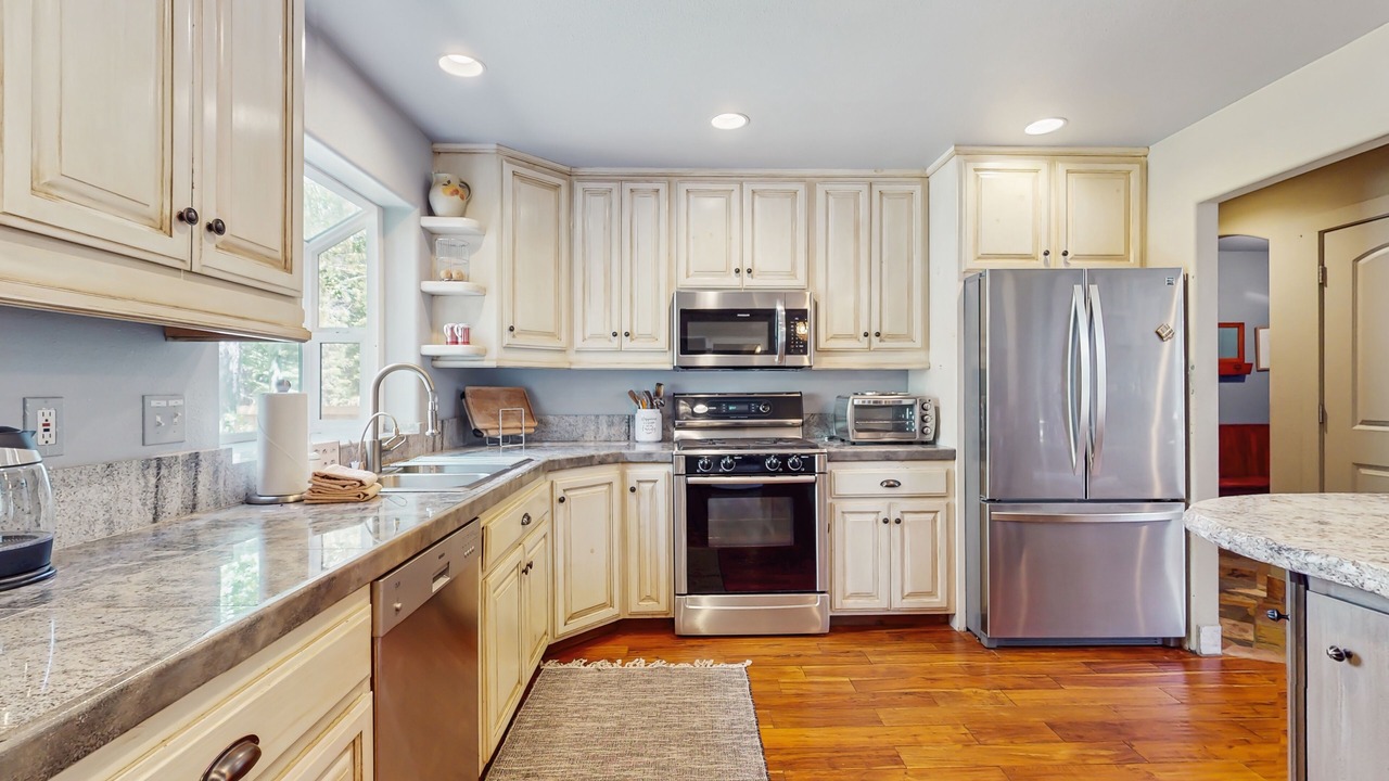 Photo of Kitchen in North Upper Truckee