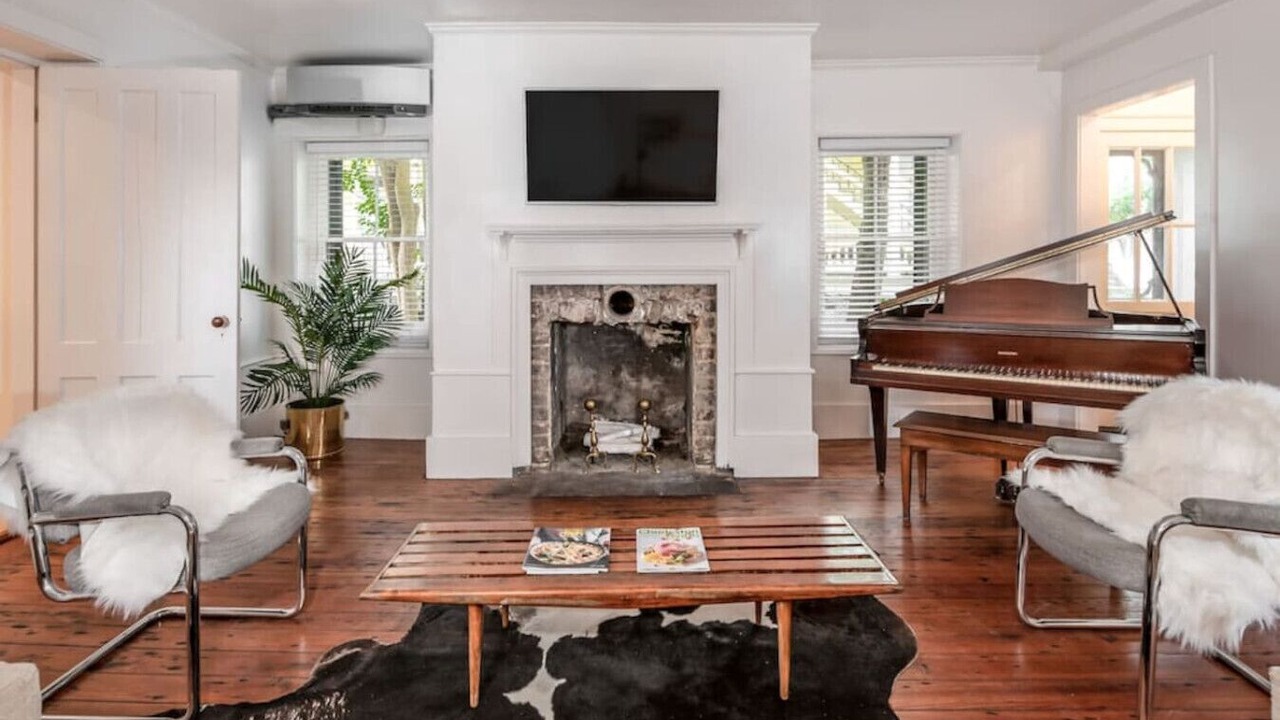 Photo of Livingroom in Harleston Village