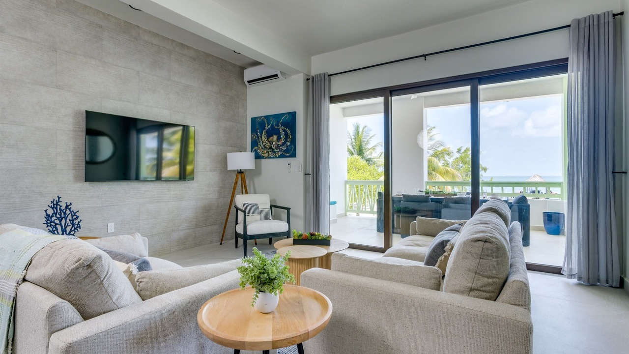 Photo of Livingroom in Cocoplum