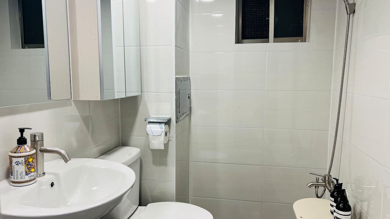Photo of Bathroom in Guwol-dong