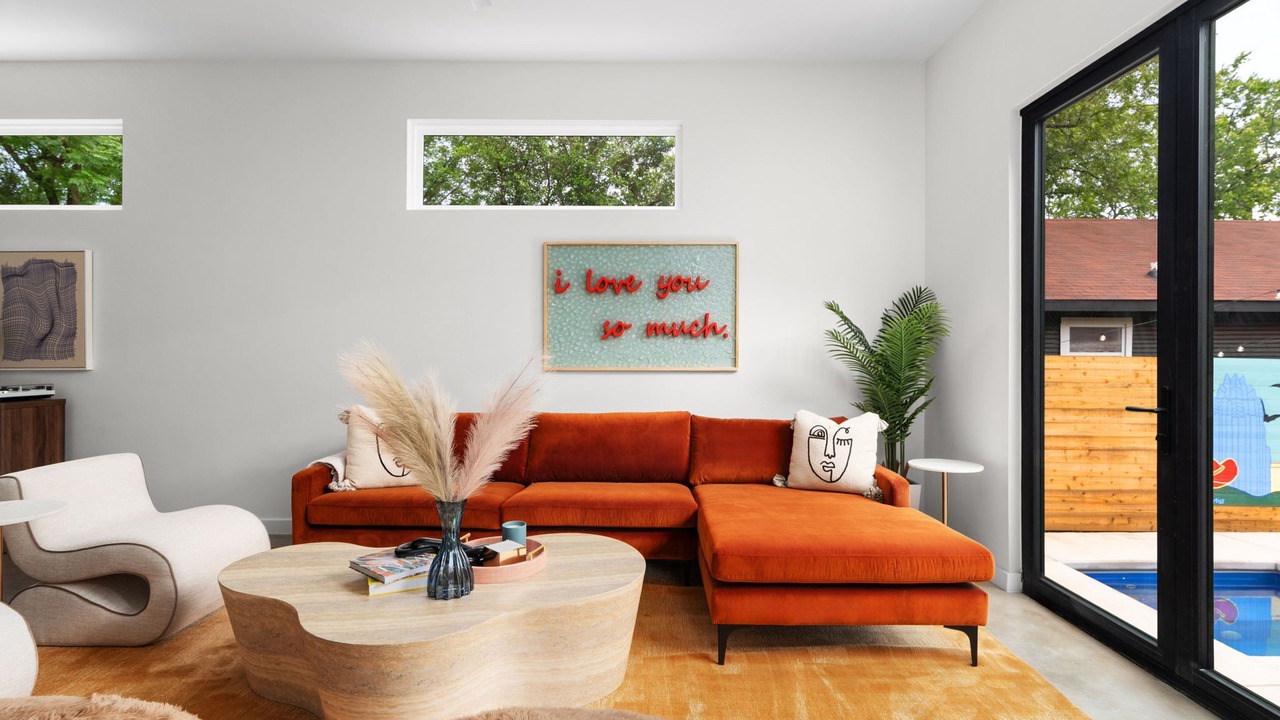 Photo of Livingroom in Chestnut