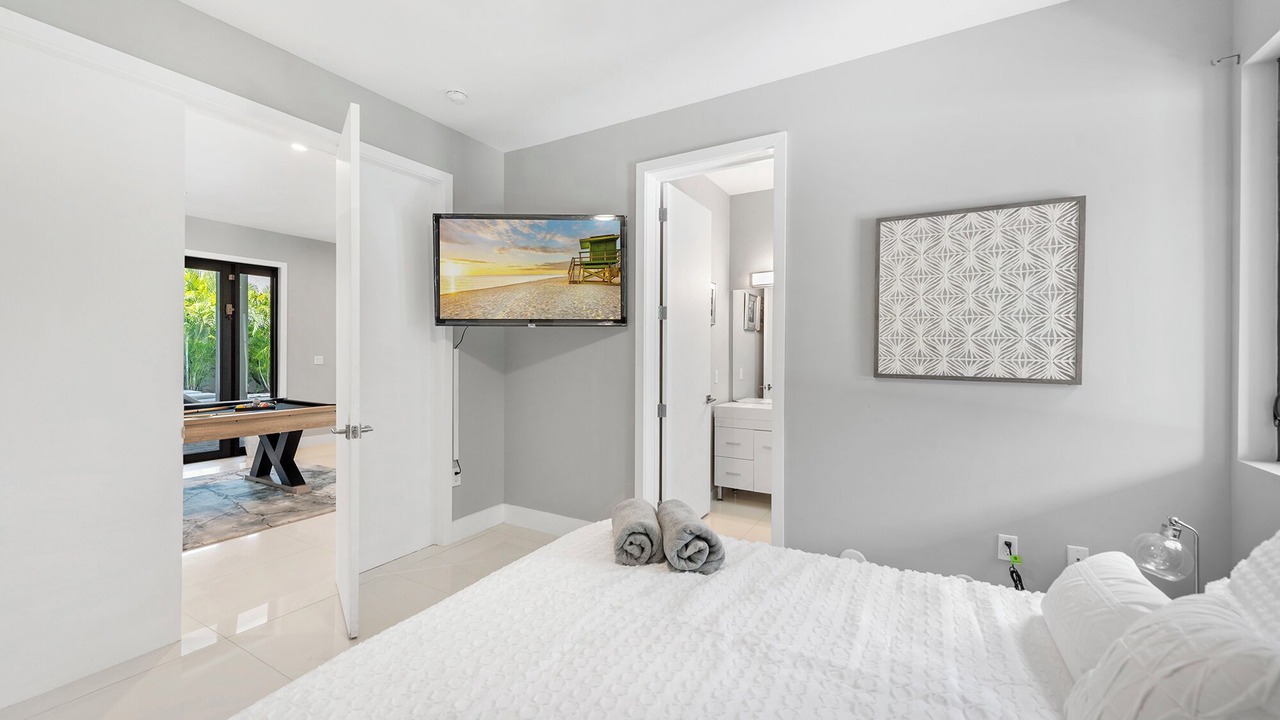 Photo of Bedroom in Ludlam