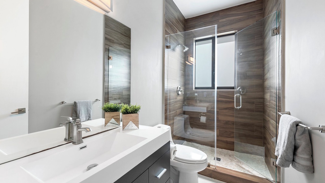 Photo of Bathroom in Ludlam