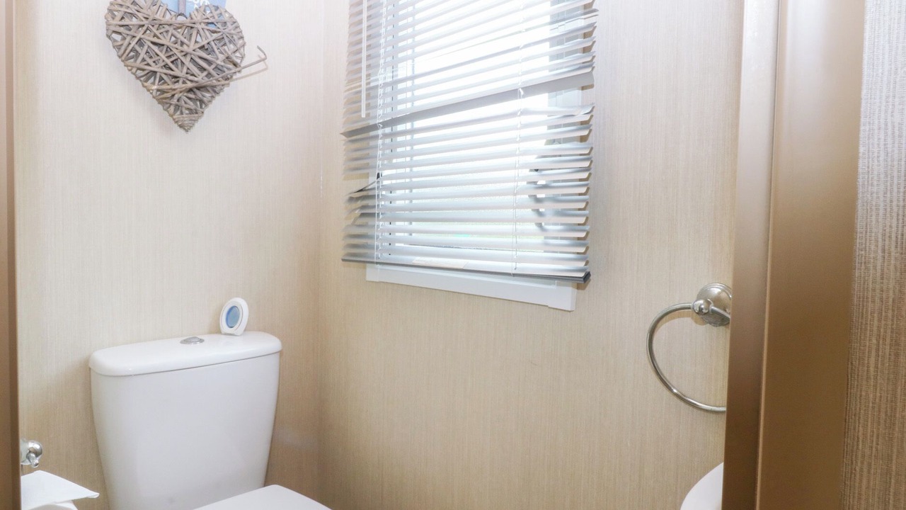 Photo of Bathroom in Chwilog