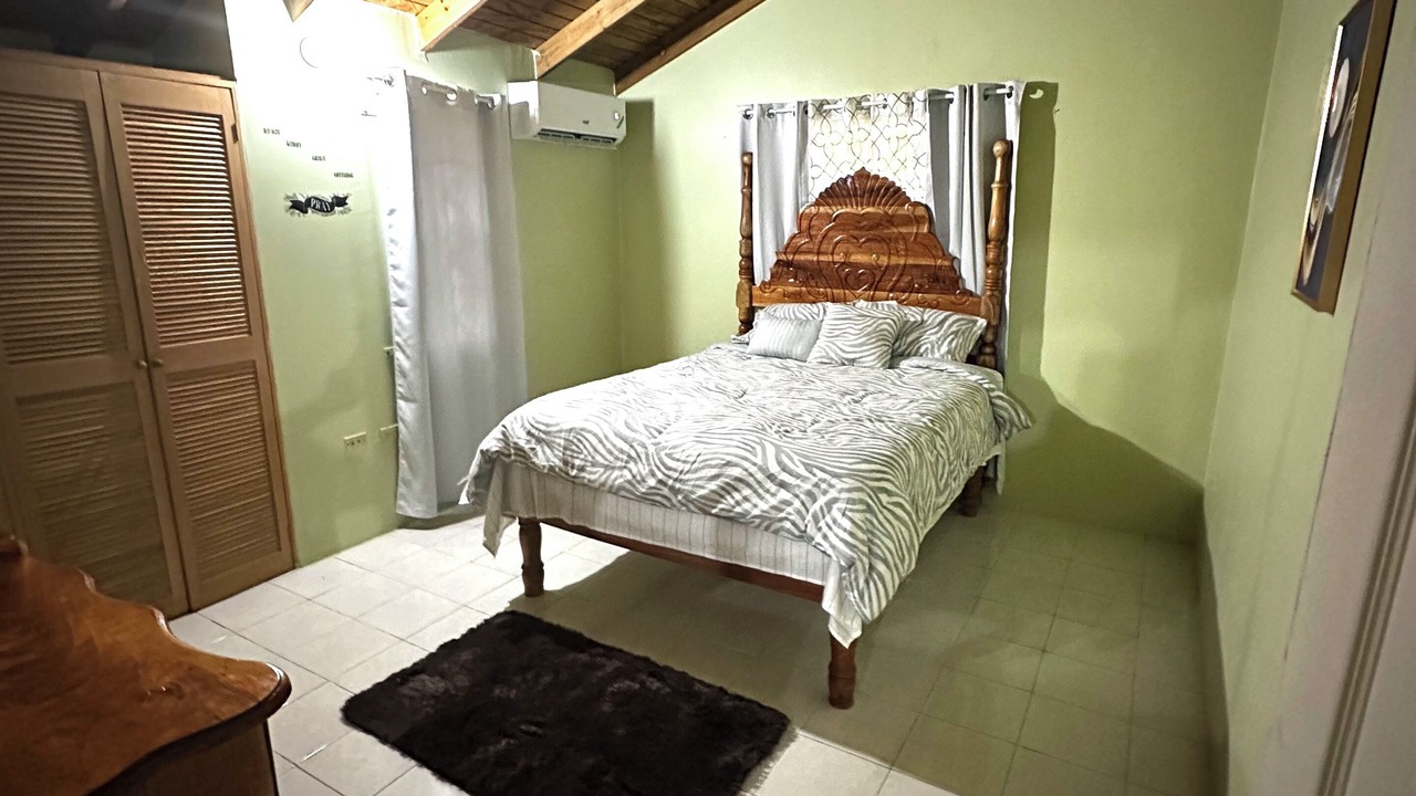 Photo of Bedroom in St.Bran's Burg