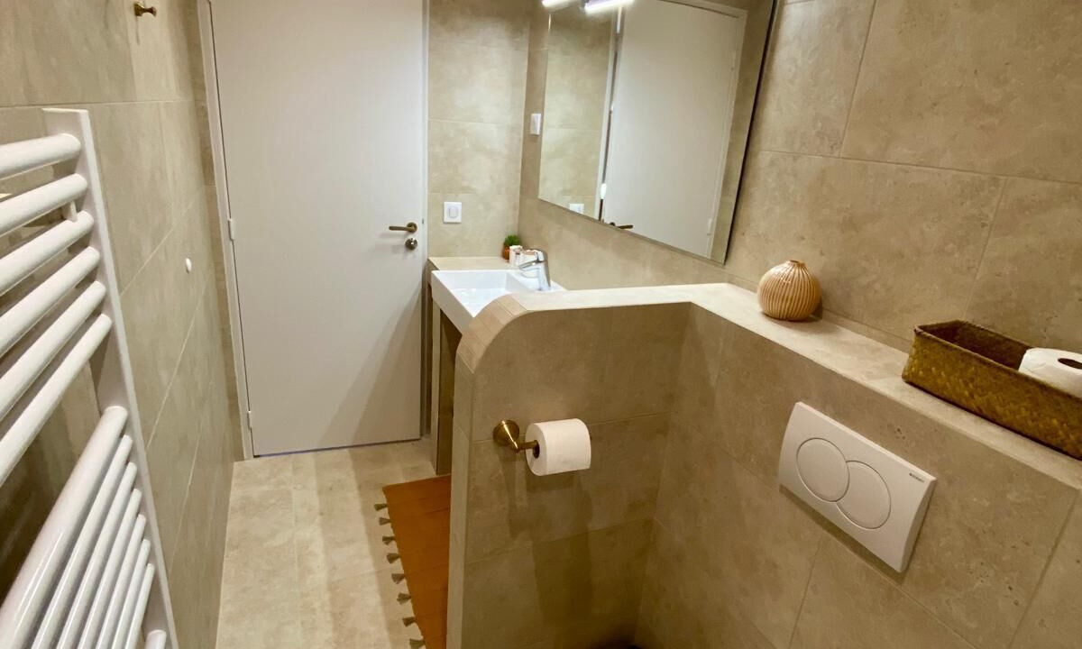 Photo of Bathroom in Laragne-Monteglin