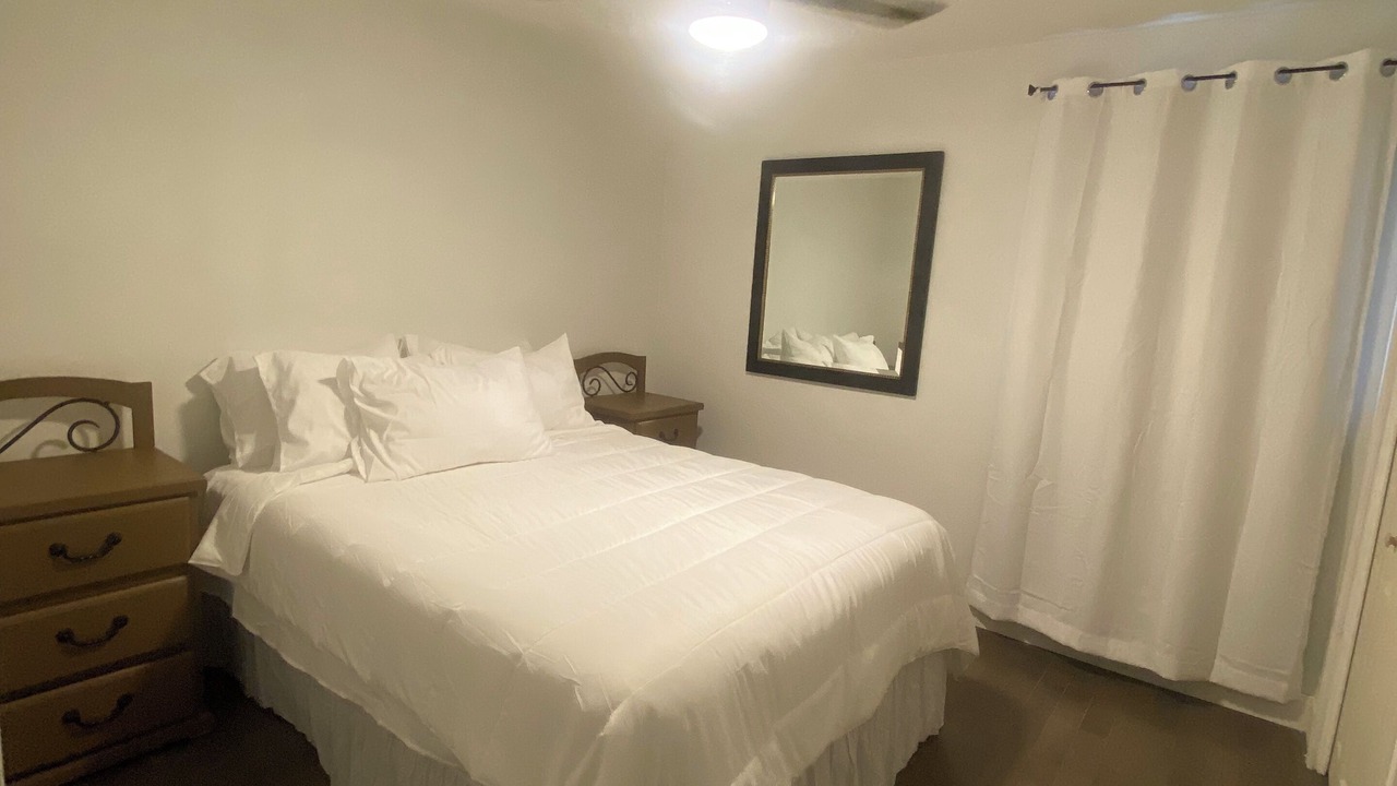 Photo of Bedroom in Mar Lee