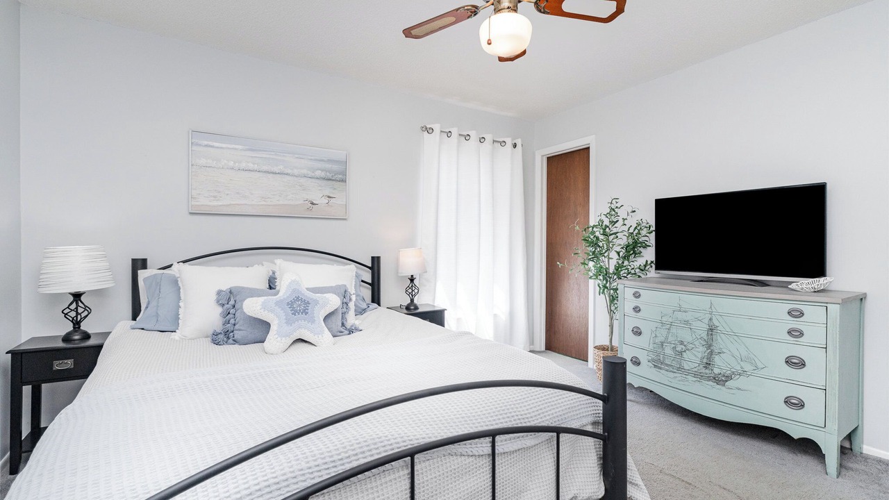 Photo of Bedroom in Interchange Square