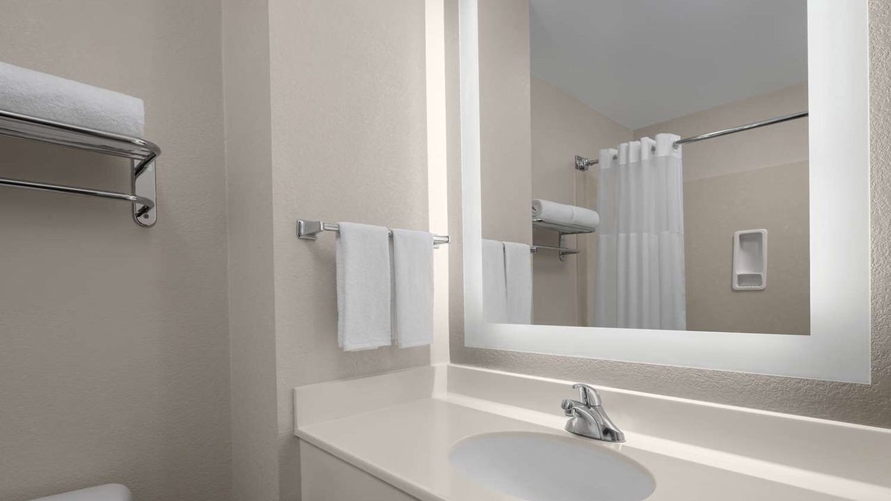 Photo of Bathroom in East Roseville Parkway