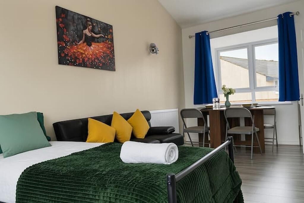 Photo of Bedroom in Island Gardens