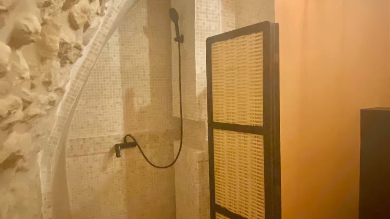 Photo of Bathroom in 4th Arrondissement
