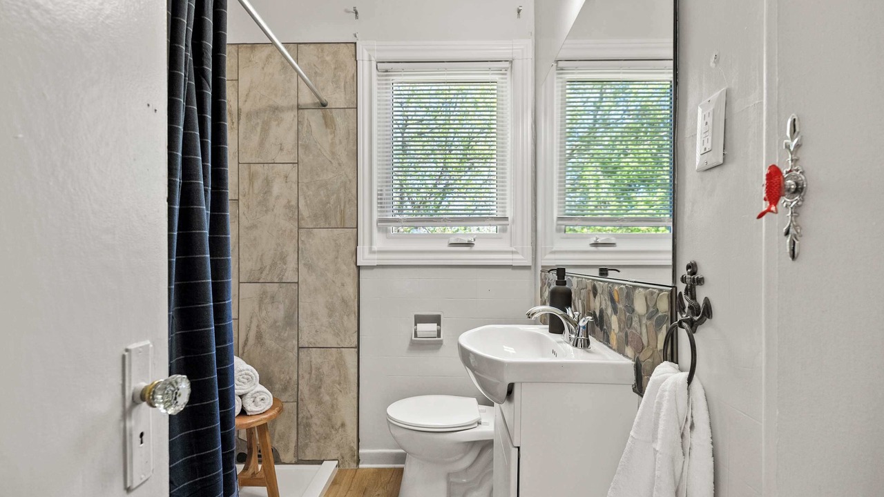 Photo of Bathroom in Sylvan Lake