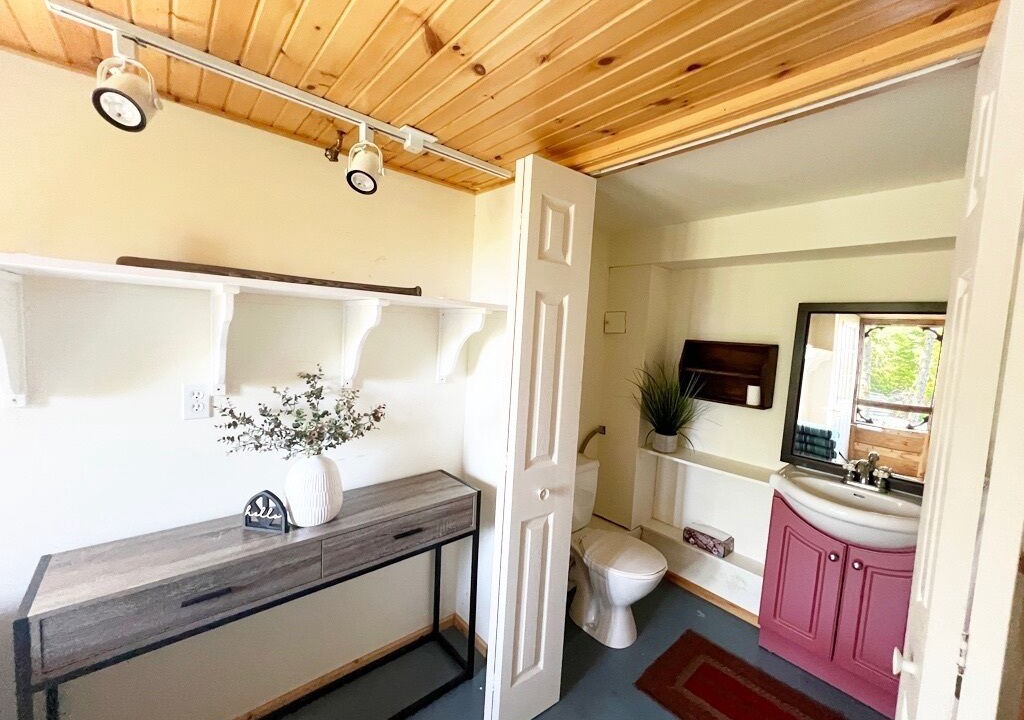 Photo of Bathroom in Tobermory