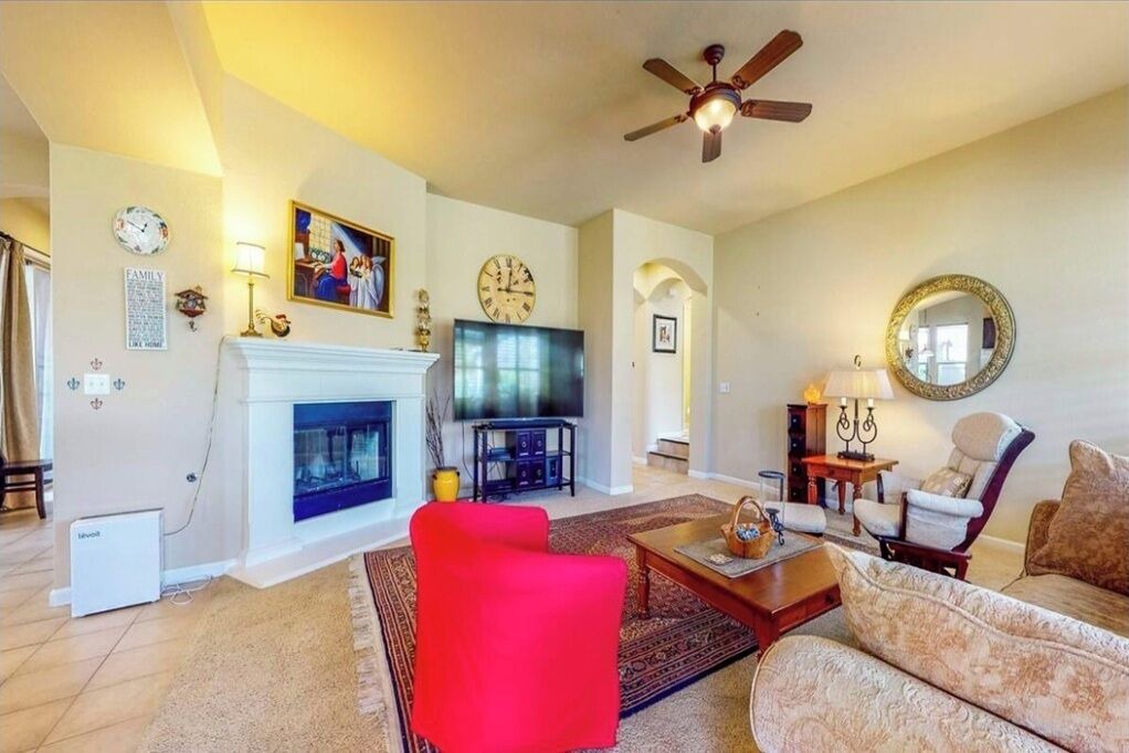 Photo of Livingroom in Roseville