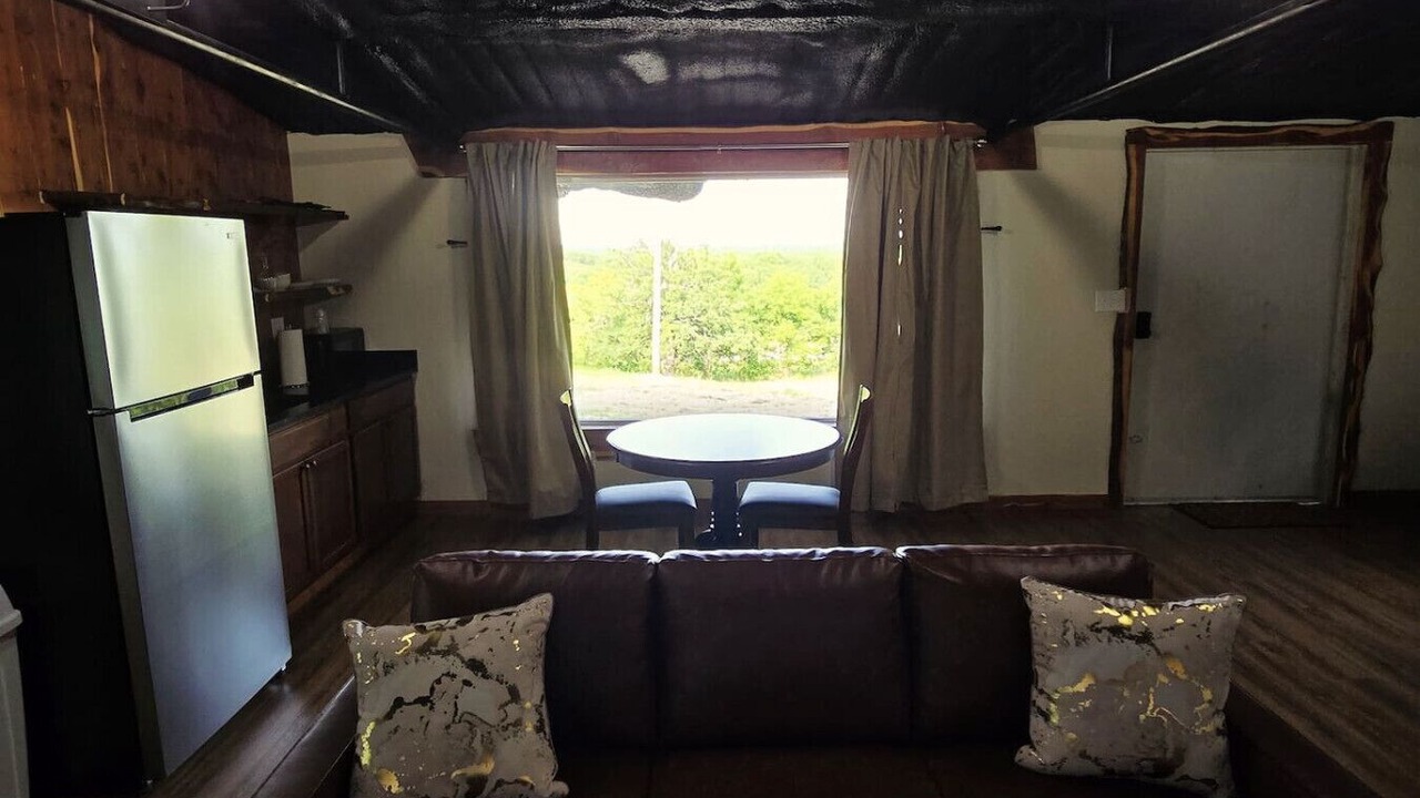 Photo of Livingroom in Davis