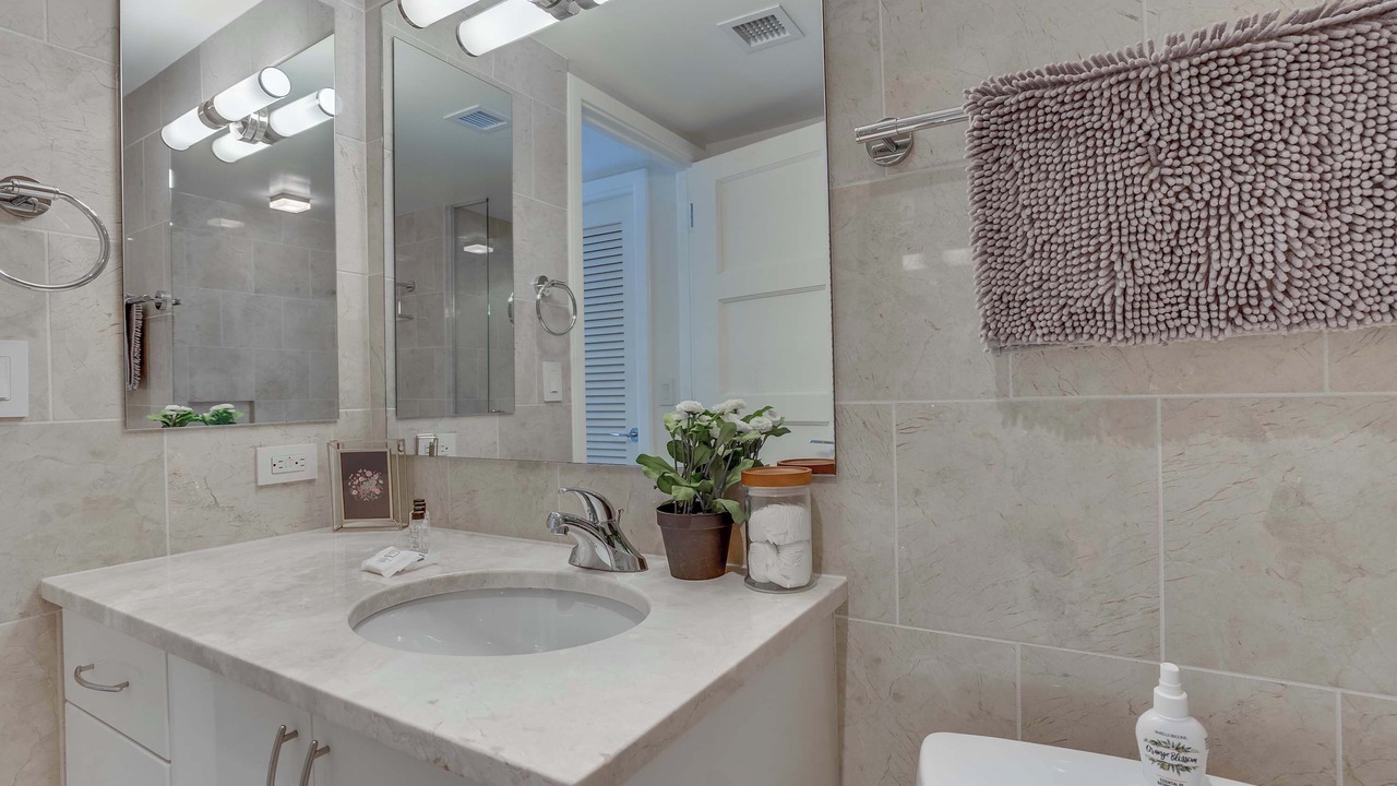 Photo of Bathroom in Chinatown