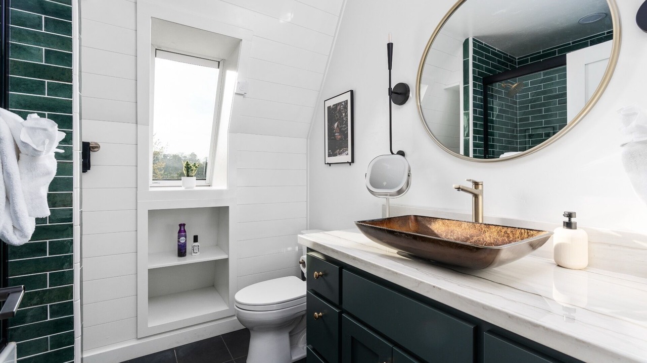 Photo of Bathroom in Mariposa