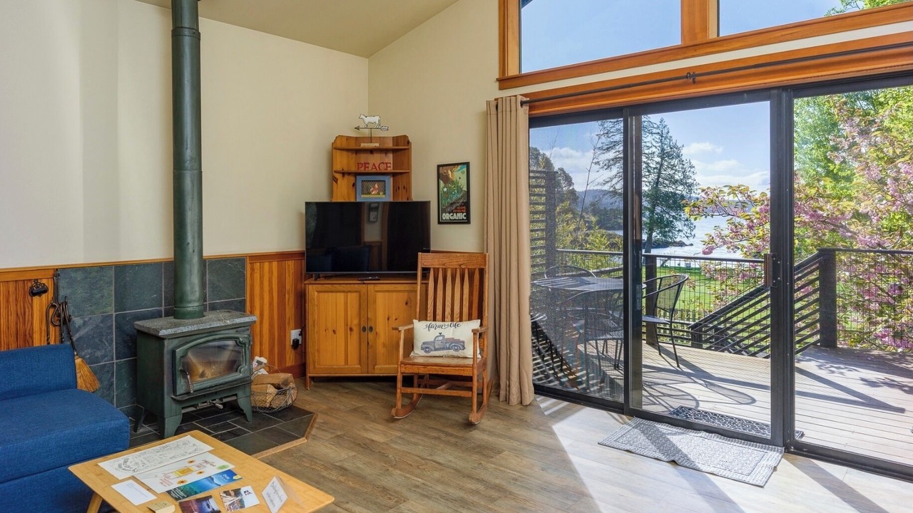 Photo of Livingroom in Deer Harbor