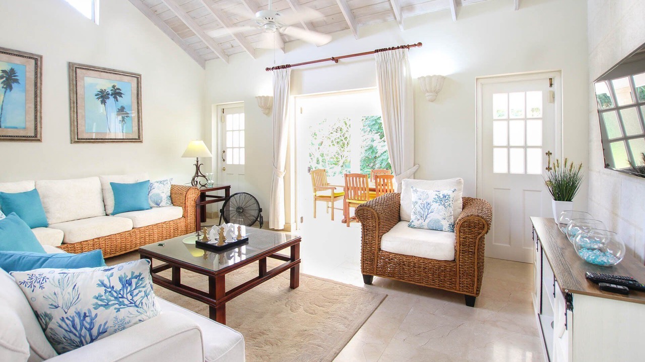 Photo of Livingroom in Halcyon Heights